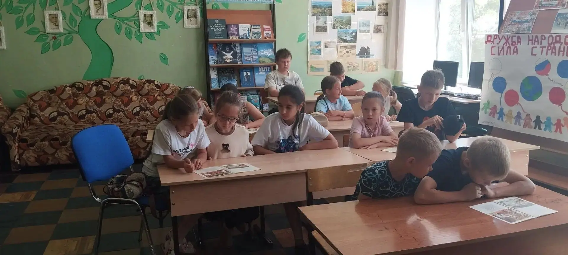 Сегодня наш пришкольный лагерь превратился в настоящее Лукоморье!
Мы отметили особенную дату — 227 л