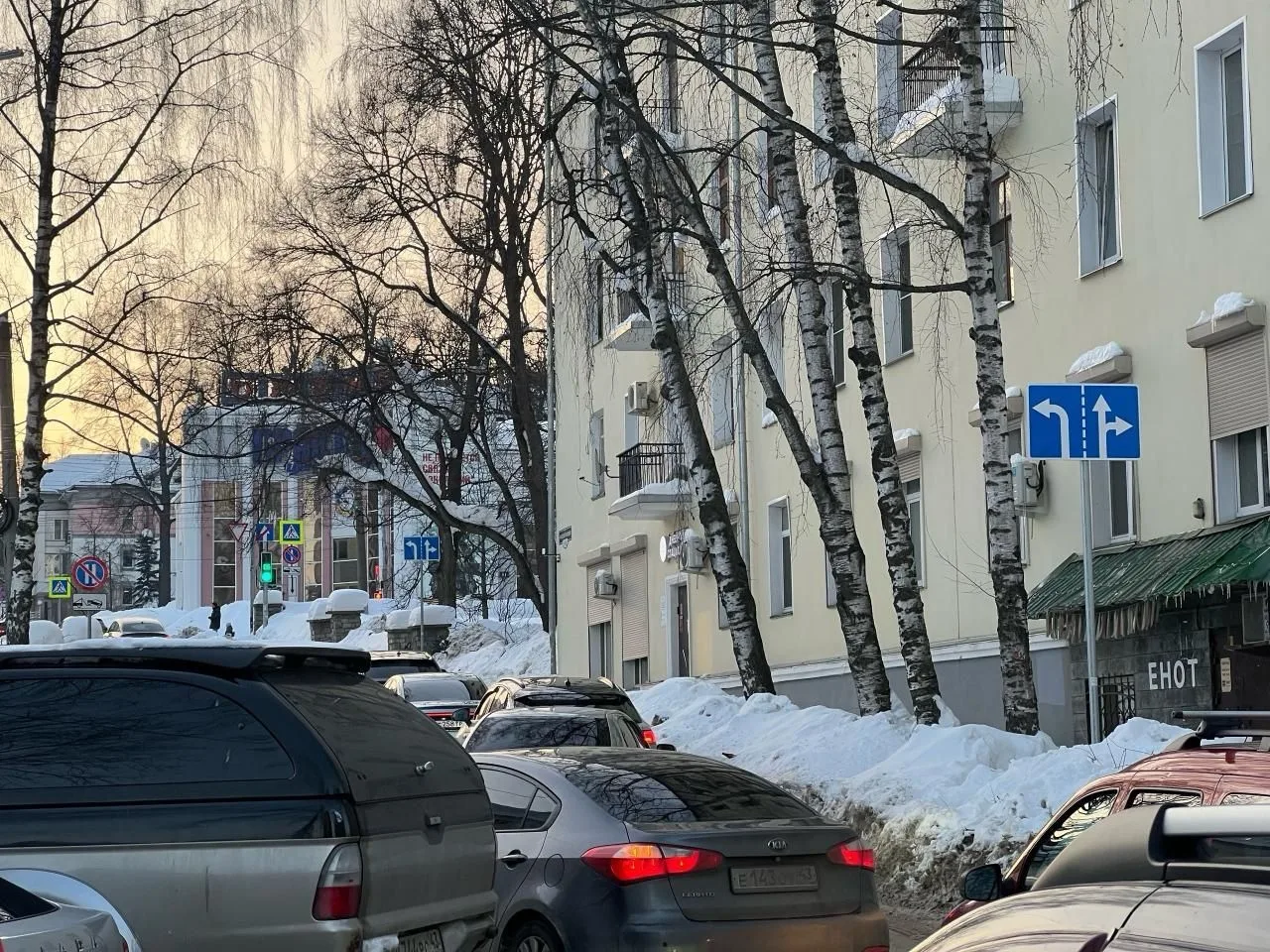 В Кирове скорректировали схему движения на улице Молодой Гвардии Недавно здесь ввели одностороннее д