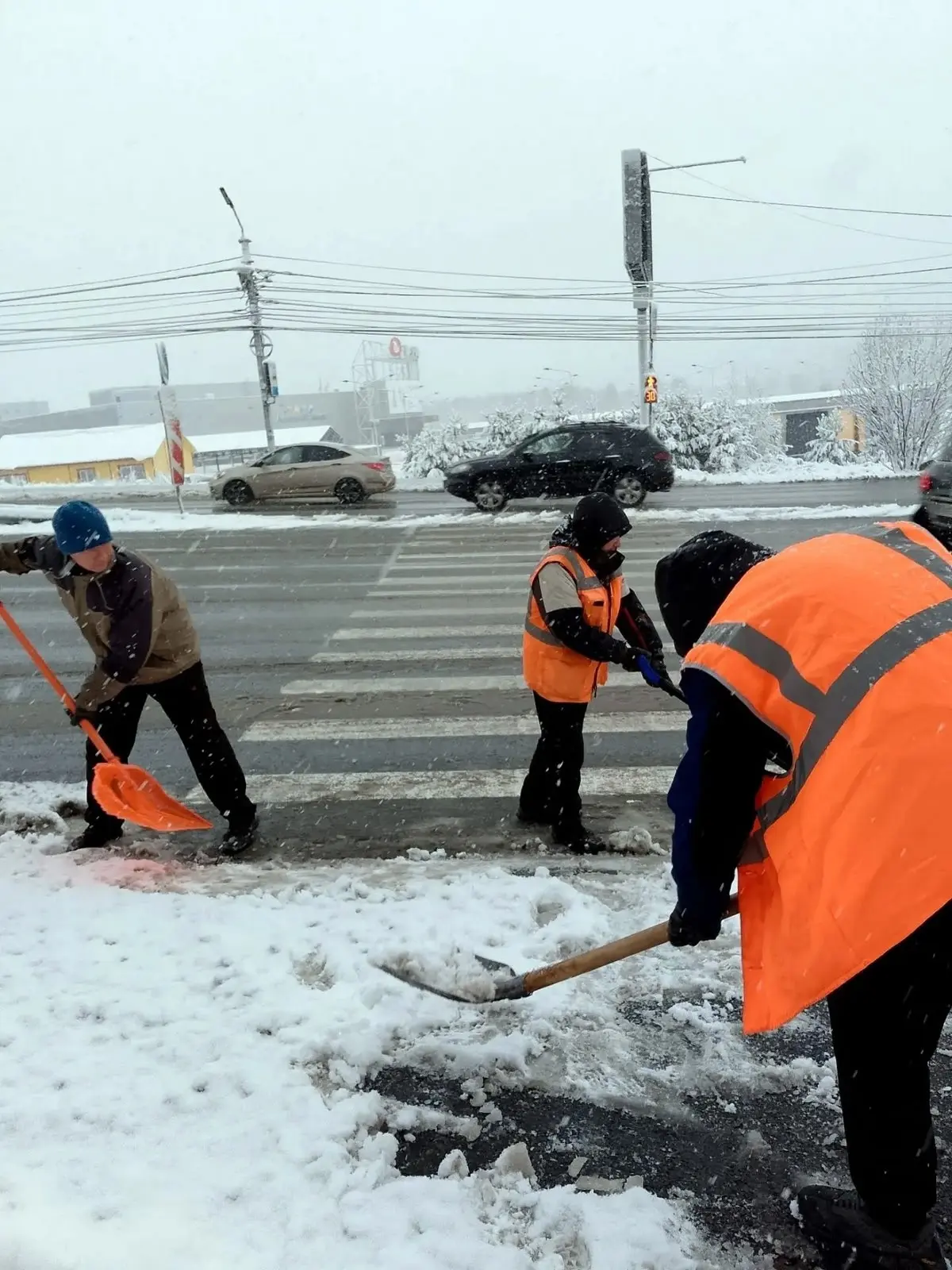 ❗ Коммунальные службы города перешли на усиленный круглосуточный режим работы
