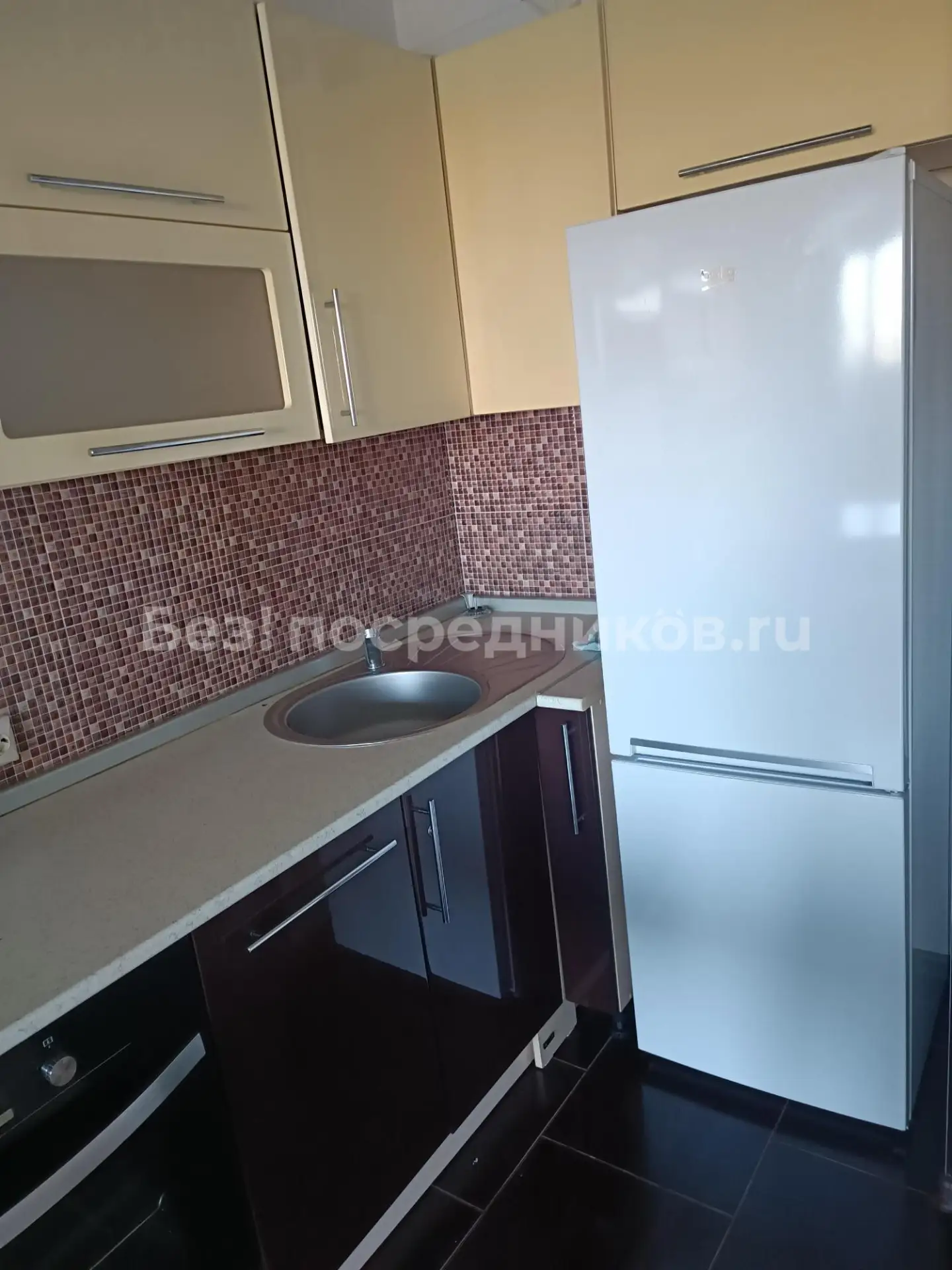 Сдам без посредников: студия, 28м² Цена: 25000 Адрес: Барнаул, Железнодорожный р-н, проспект Коммуна