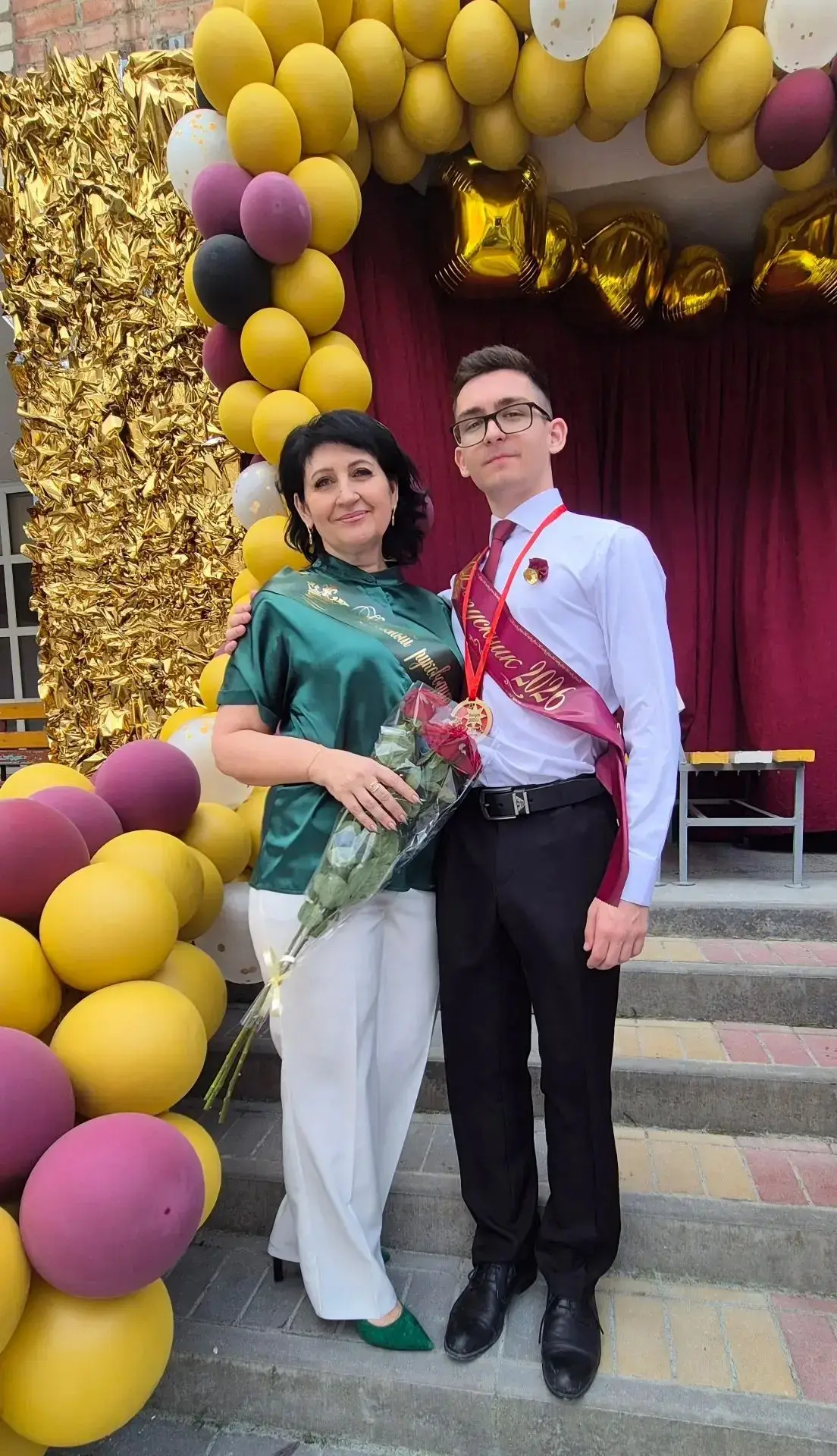 100 баллов на ЕГЭ по русскому языку!

Сегодня у нас маленький праздник большого значения. Дмитрий Ем