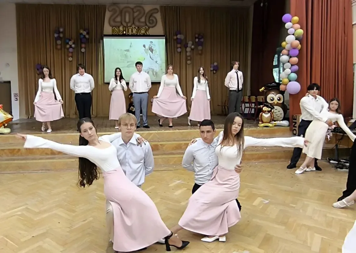 🔔ПОСЛЕДНИЙ ЗВОНОК НА ВРАЧЕБНОМ — ФЕЙЕРВЕРК ЭМОЦИЙ!   Для 11 «А» в корпусе на Врачебном, дом 12 прозв