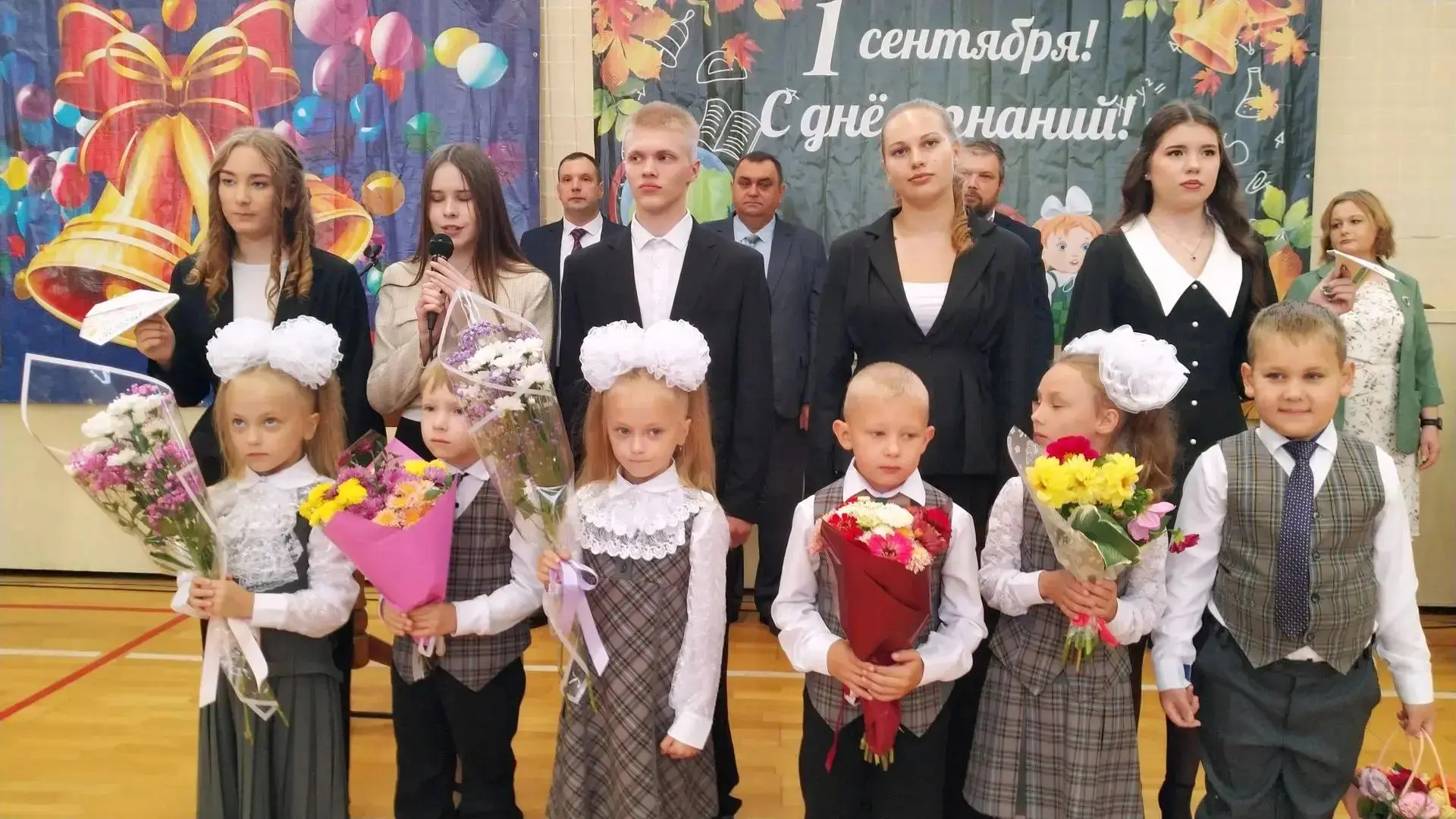 🔔Первый звонок и первые эмоции: как Демянский округ встретил День знаний