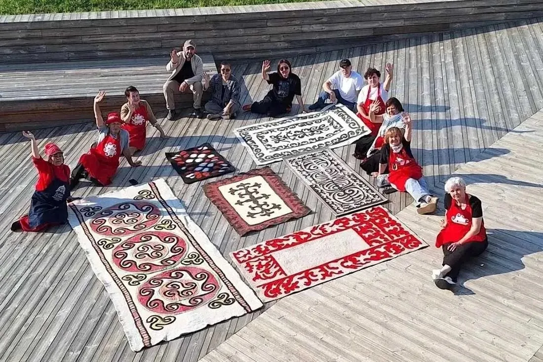 🧶 Алтайский войлок покорил Башкортостан на симпозиуме «Кошма»

Ассоциация «Алтайский войлок» предст