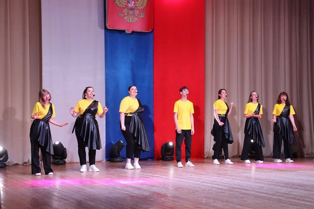 🌷Праздничный концерт «Профессия любви и заботы» ко Дню социального работника.
💐8 июня вся страна о