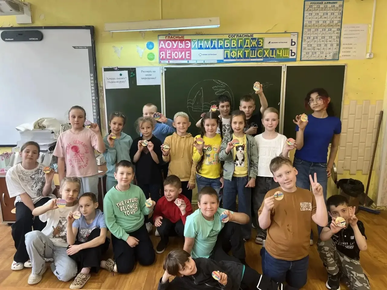 🌟 В лагере «Солнышко» зазвучало лето! 🌟

Наши ребята стали настоящими художниками-дизайнерами — пр
