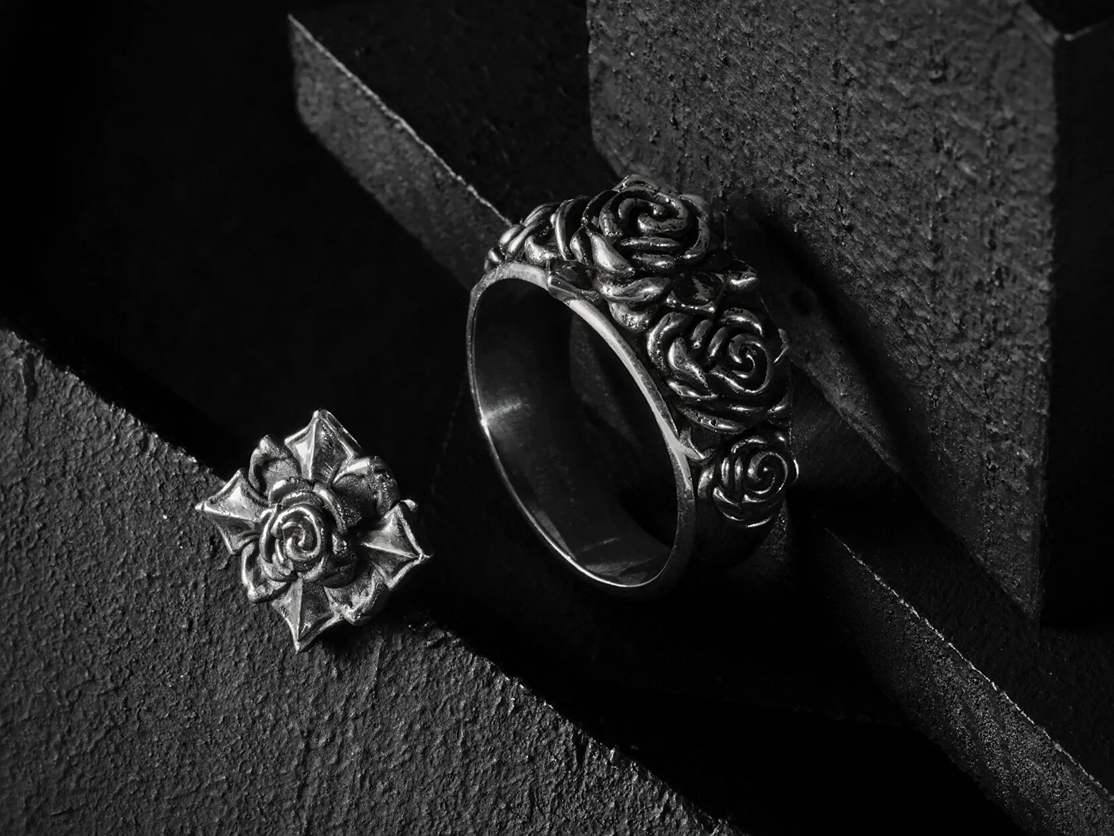 Остановка для любителей мрачного средневекового стиля — украшения Street Crow.  Мне надо все: замки,