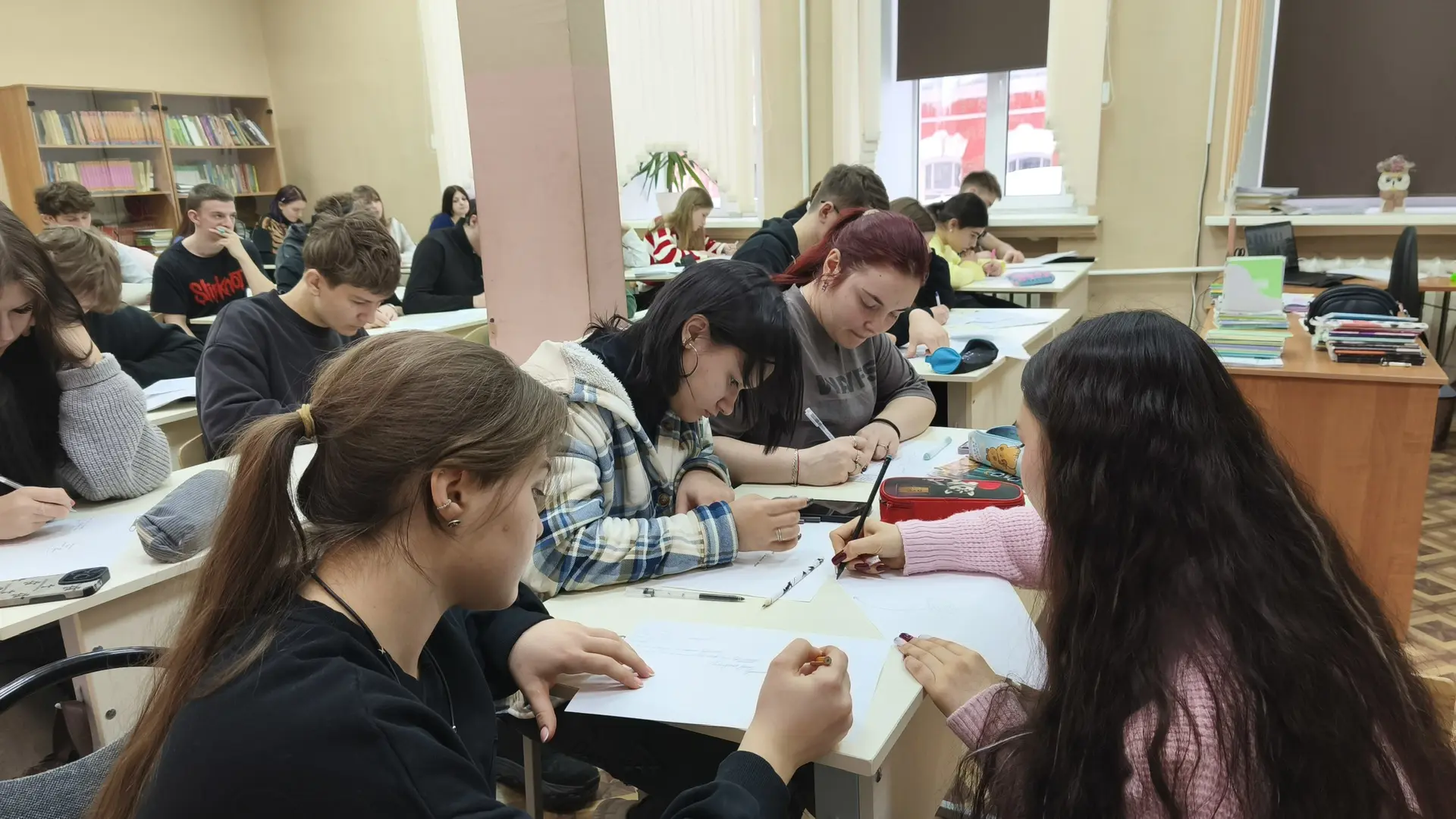 🎓Лекция Игоря Оболенского «Последняя дуэль Пушкина»   ☝🏻Сегодня учащиеся 10-11 классов погрузились в