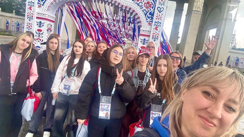 ✍ Первые — уже в Москве! 🚀

Делегация Кировской области прибыла на главное событие лета — Фестиваль