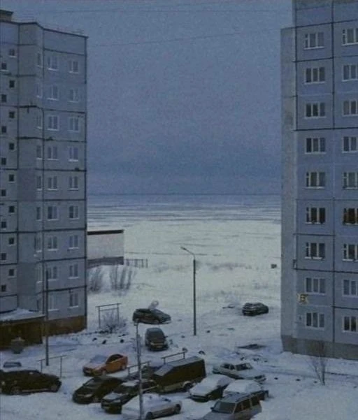 💬 Квартира на море имела один недостаток - море было Баренцево!.. 🤠
