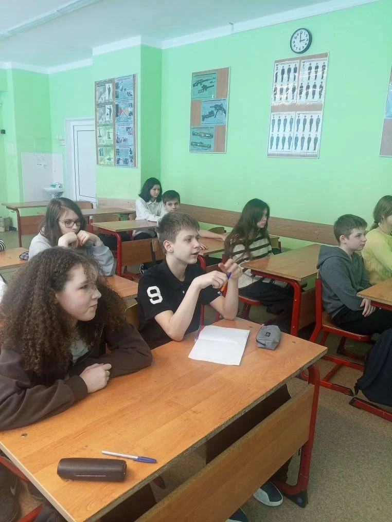 ❗Уроки мужества «Дорога жизни — Дорога Победы» Во всех параллелях 8-х классов нашей школы с 5 по 7 ф