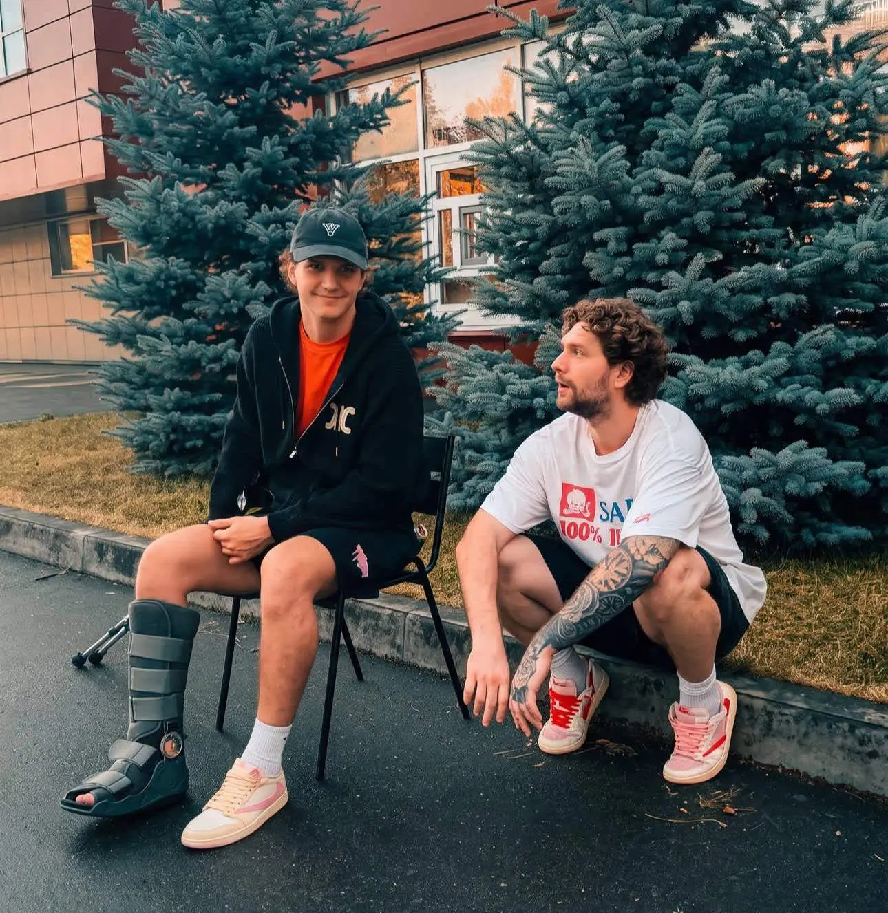 Однажды в Челябинске 👀

📸 Соцсети Евгения Кузнецова

@hockeyonkp