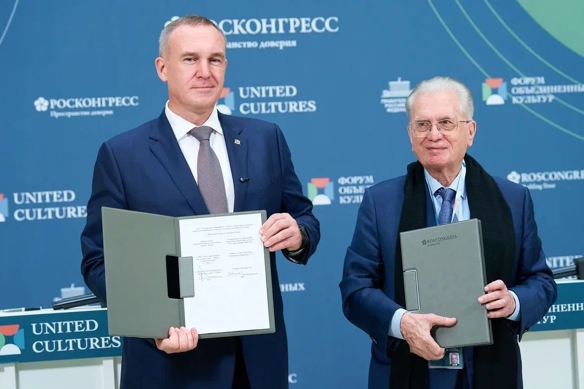🏛️ Руслан Кухарук подписал соглашения о сотрудничестве Югры с Эрмитажем и Историческим...