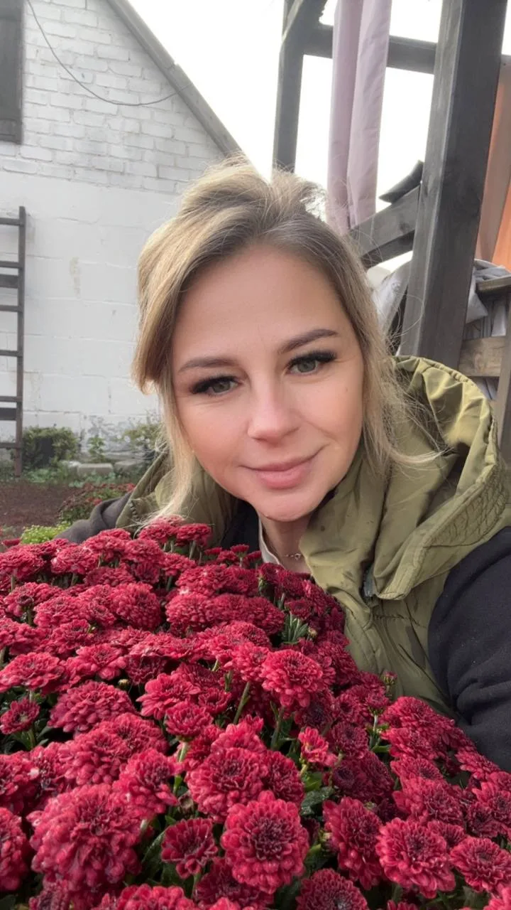 Доброе утро, друзья❤️ Пусть этот день подарит вам легкость в сердце, улыбку на лице и к...