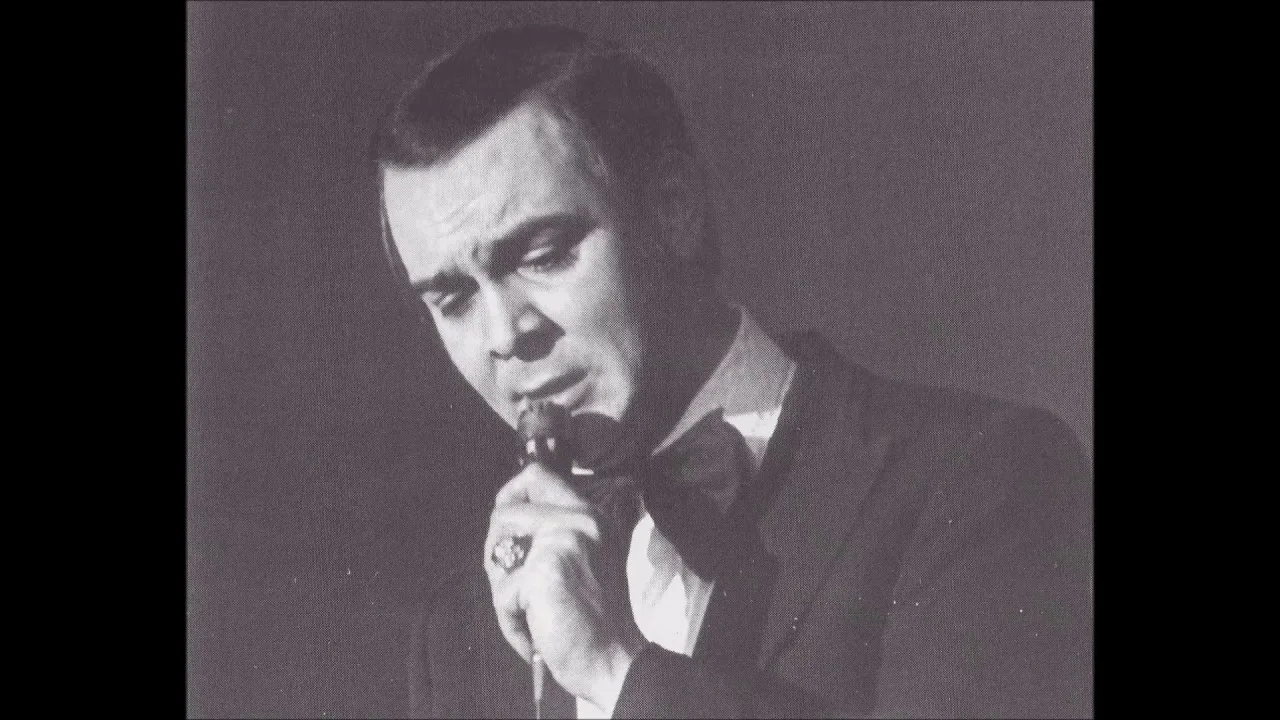 Муслим Магомаев (1942–2008) родился в Баку в семье, где музыка была воздухом: дед — выд...