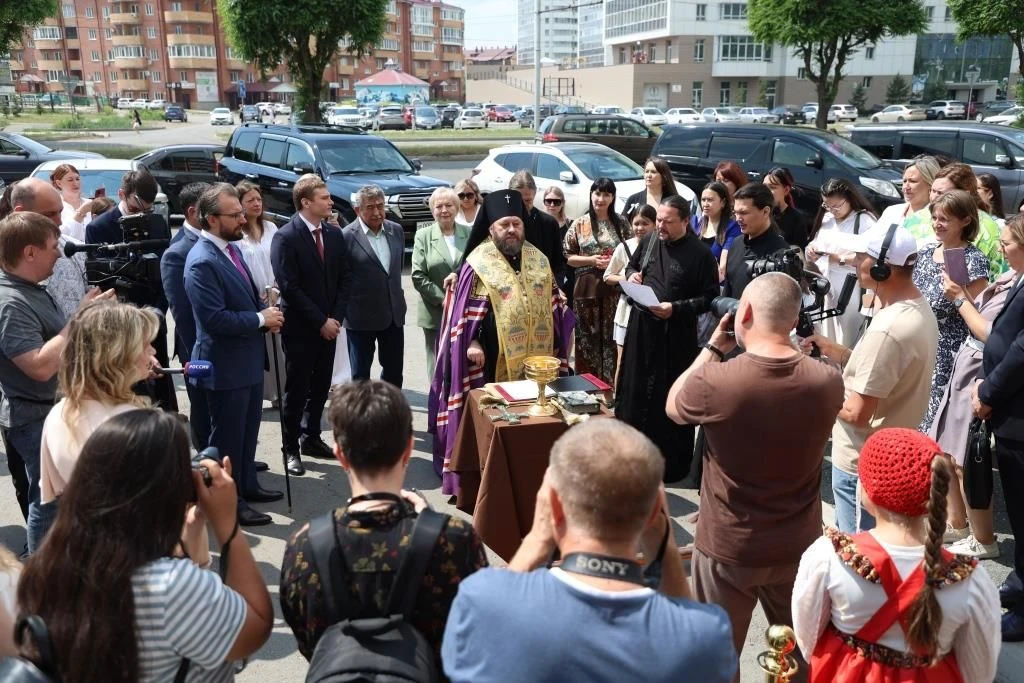 Пётр Воронин: Поддержка семьи — это безусловный приоритет для власти всех уровней

В столице Хакасии