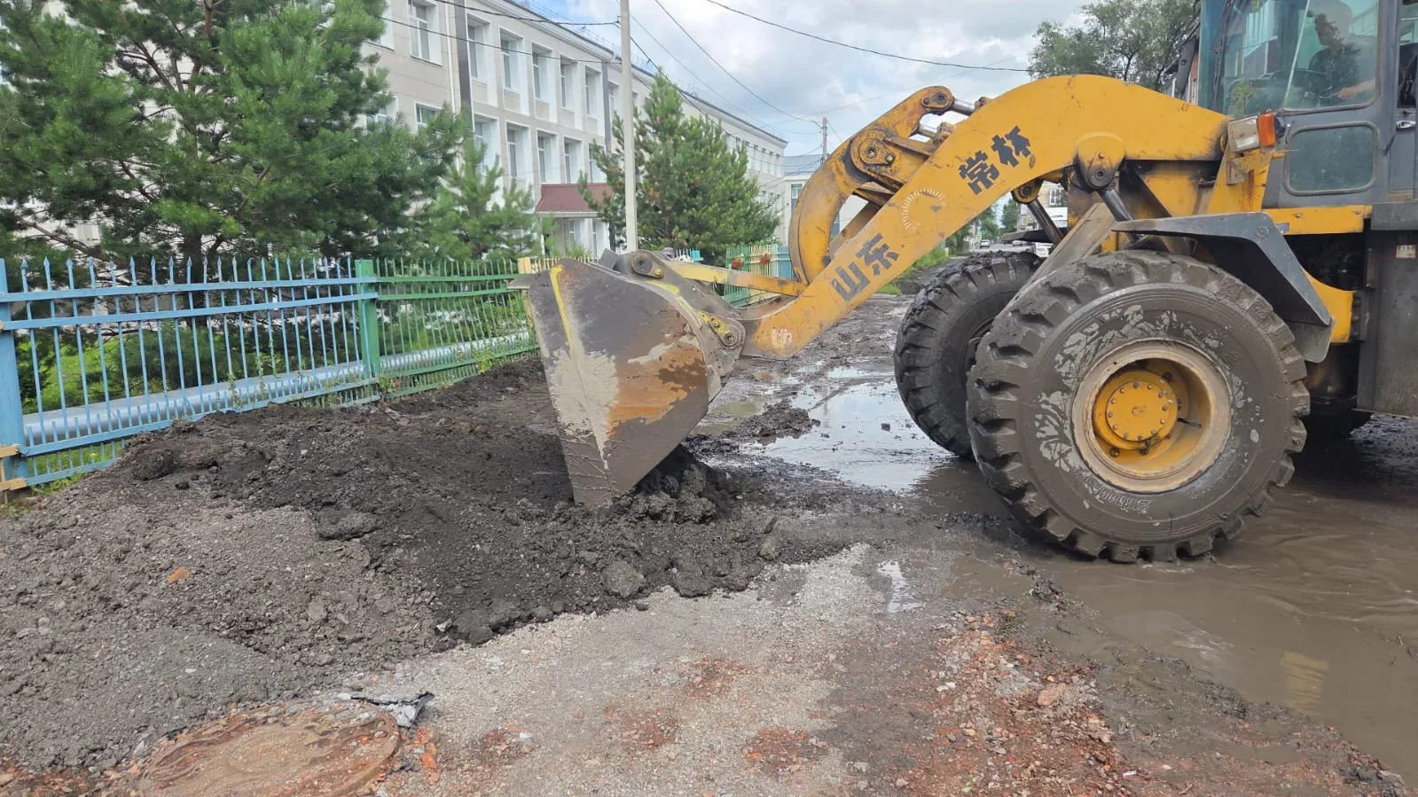 В Новом Городке приступили к ремонту участка дороги