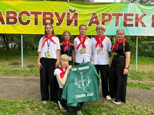 Летний загородный лагерь - это особая детская жизнь!

Наши ученики Школы 94 не только отдыхают в лет