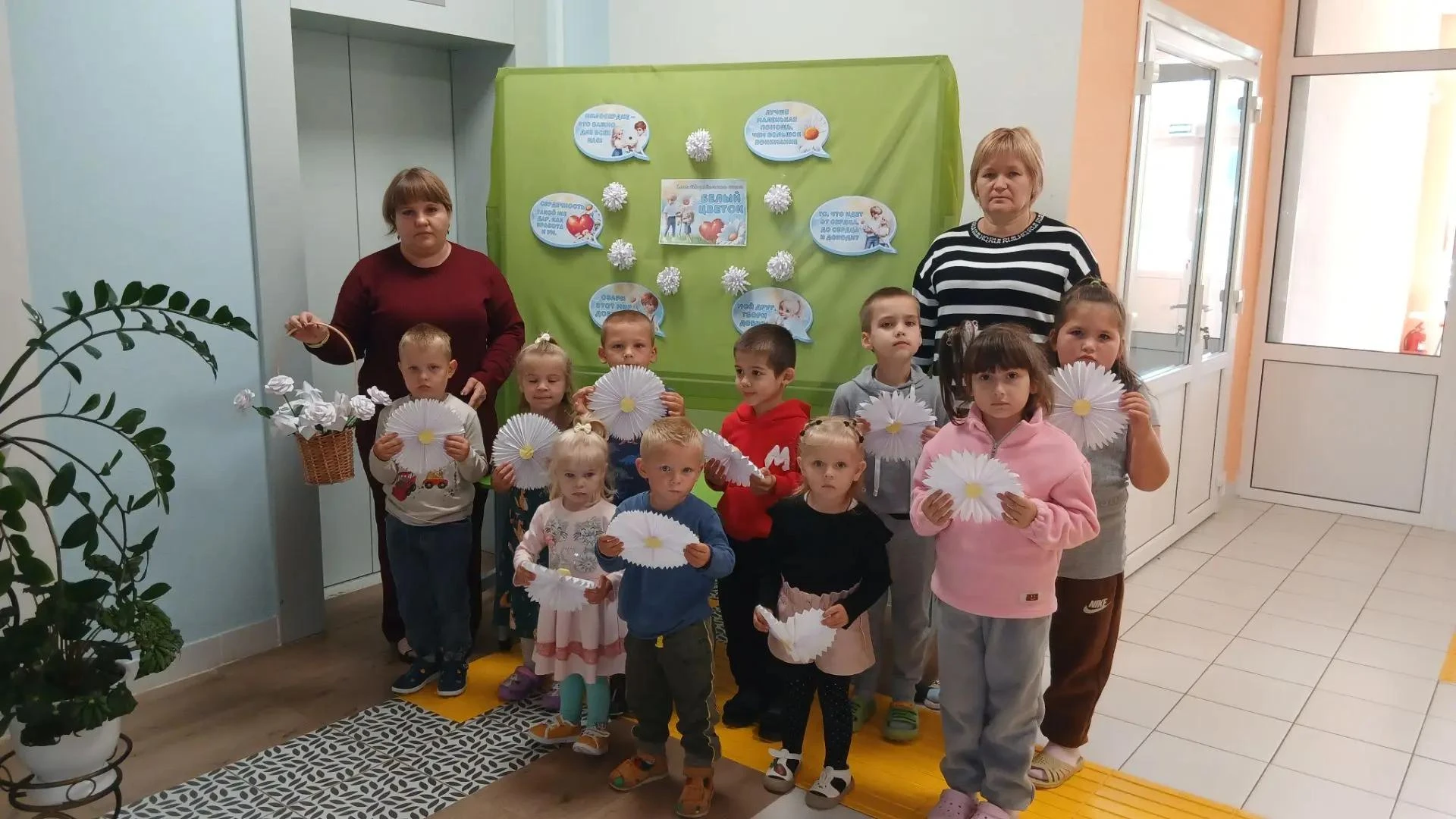 Акция «Белый цветок» — добрая традиция, которая живёт в России уже более ста лет.