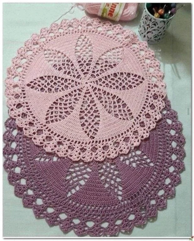 Красивую салфеточку можно использовать и для сервировки стола 😍