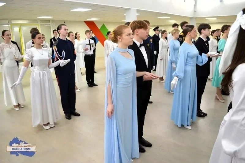 Поздравляем команду "Патриоты гимназии" с блестящим выступлением на Региональном кадетском балу! Наш