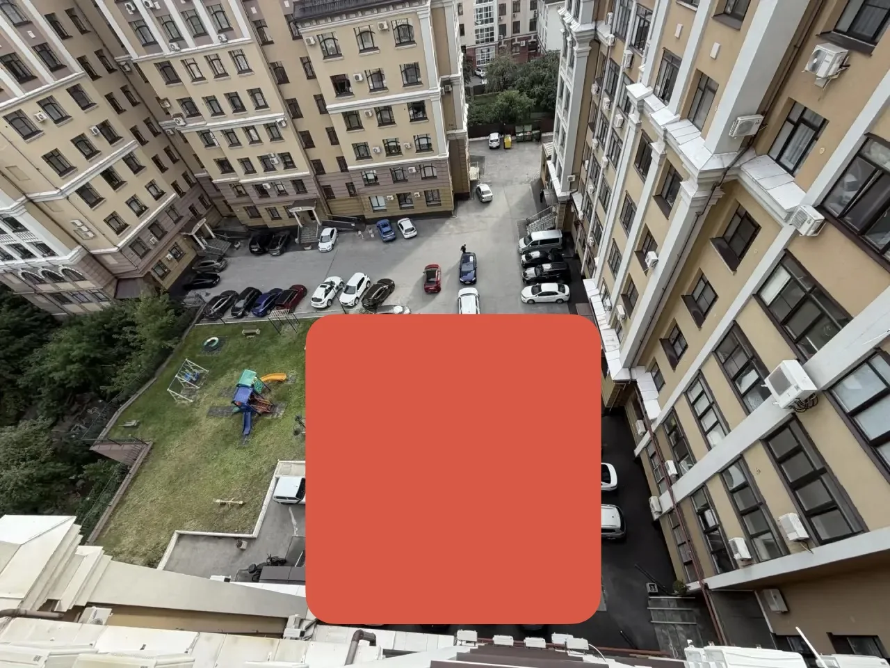В зоне красного квадрата парковаться с 28.08.2026 г. 🚫 запрещено.