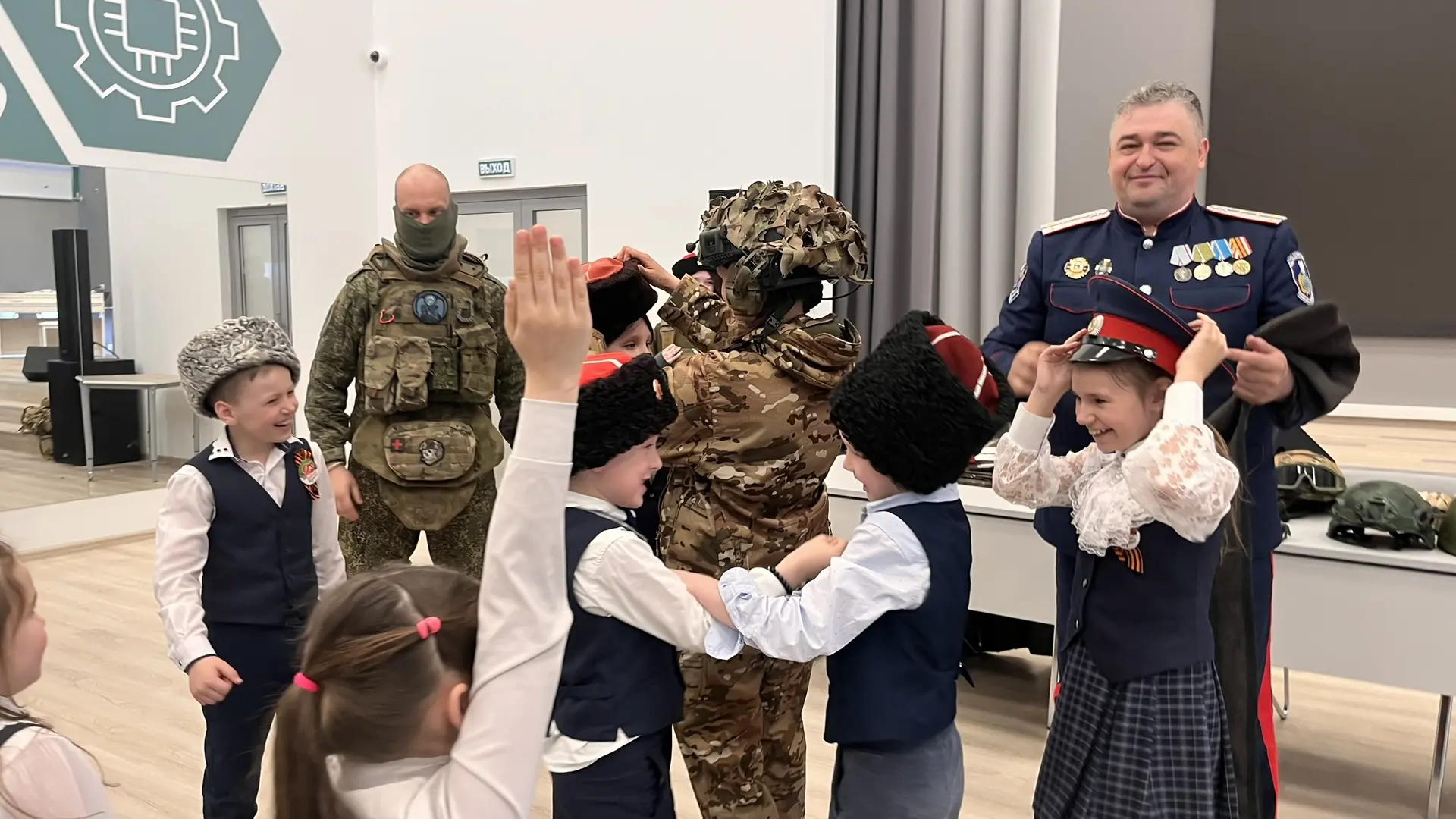 В рамках года единства народов России и в преддверии Дня Победы, наша школа принимала особенных гост