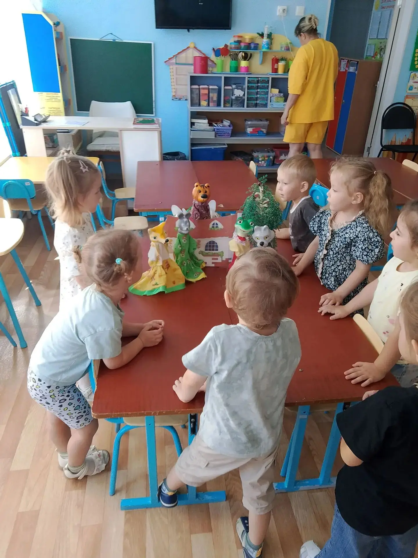 Эти две недели в Непоседах будут сказочными."Сказка ложь да в ней намёк, добрым молодца...