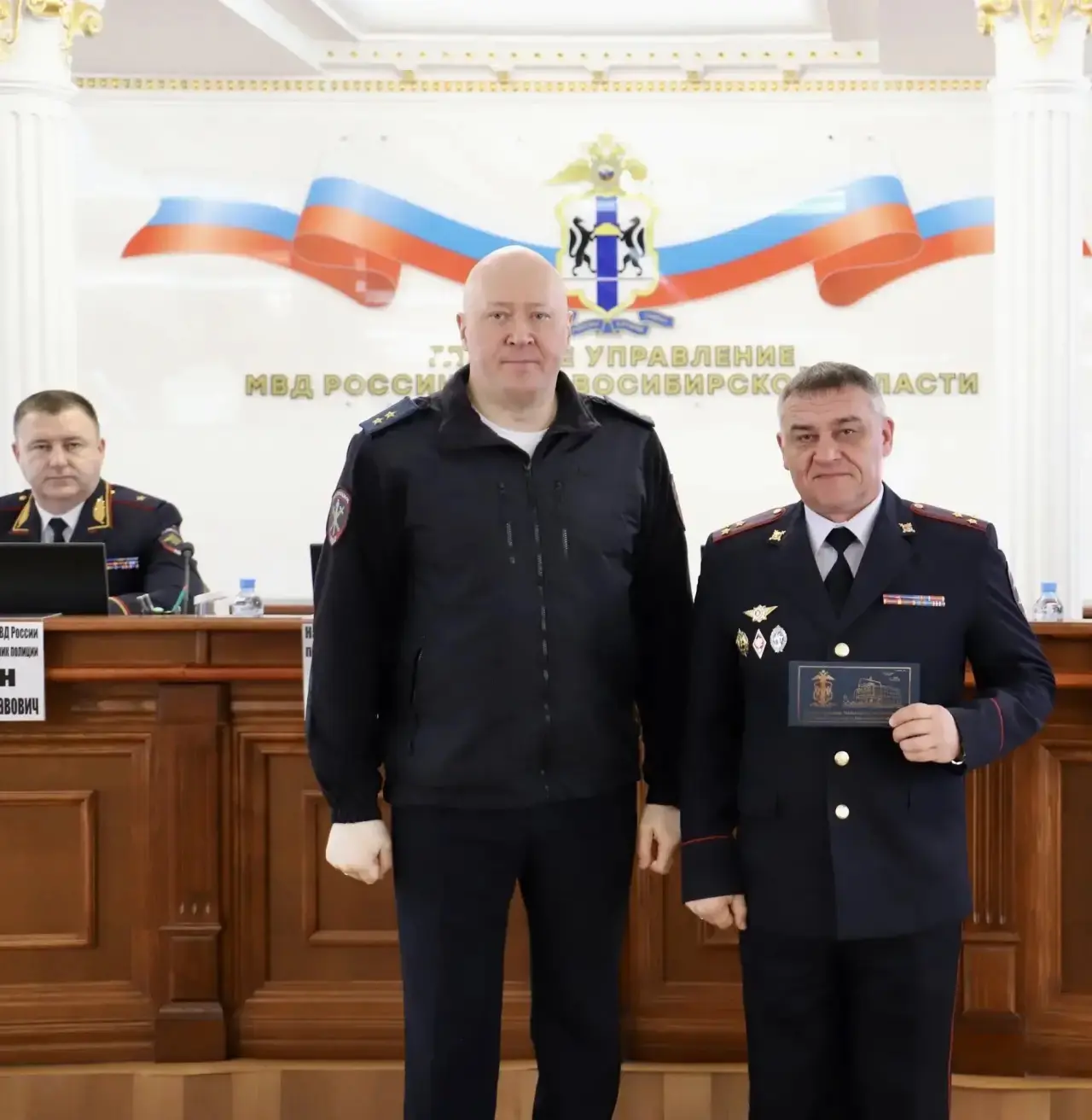 Руководители ГУ МВД России по Новосибирской области и УМВД России по городу Новосибирску поздравили 