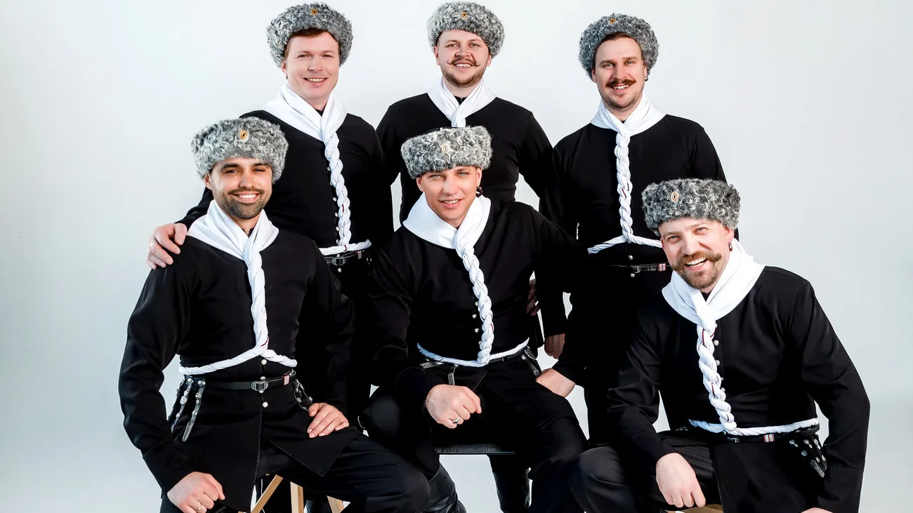 🎶 Мужское многоголосие и живой звук: ансамбль «Скрыня» выступит в Мостовском
