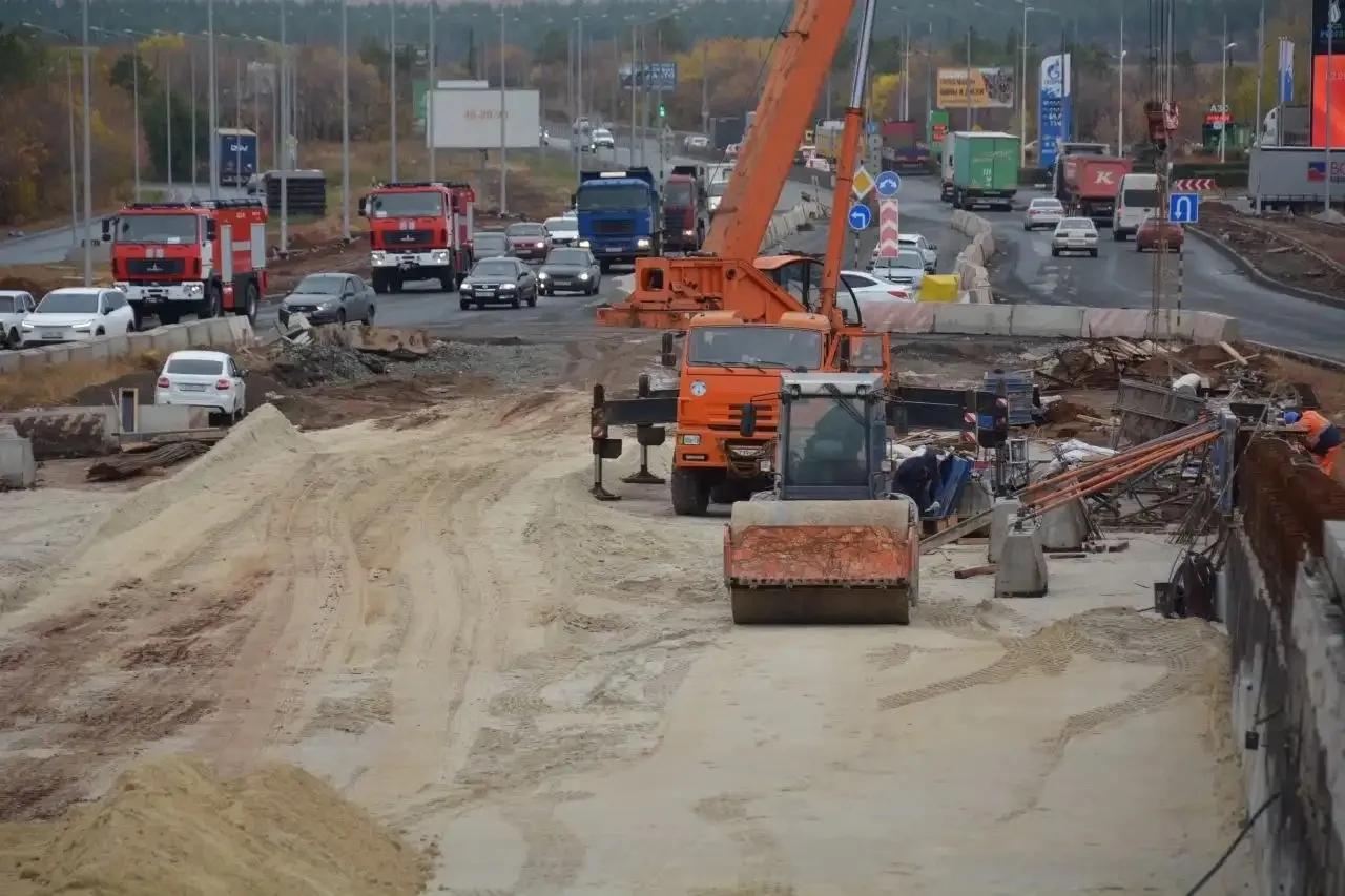🚧 Прокурор Оренбургской области потребовал ускорить строительство развязки на Гаранькина