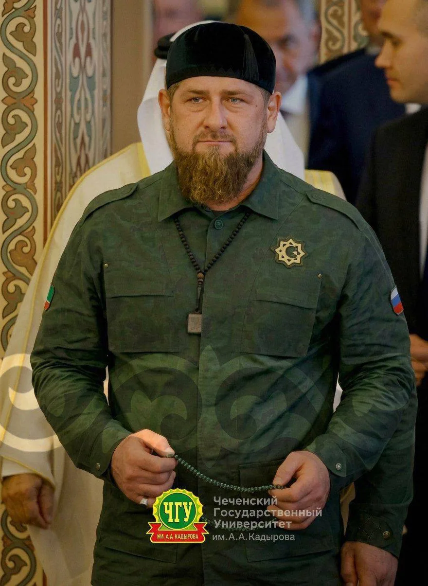 ПОЗДРАВЛЯЮ ГЛАВУ ЧЕЧЕНСКОЙ РЕСПУБЛИКИ, ГЕРОЯ РОССИИ, ХРАНИТЕЛЯ СВЯЩЕННОГО КОРАНА РАМЗАНА АХМАТОВИЧА 