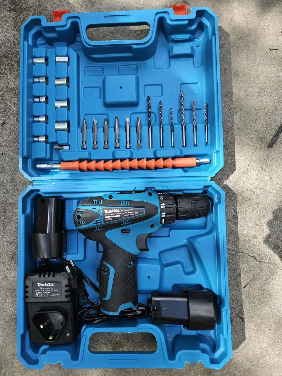 Makita шуруповерт  в отличном состоянии Все характеристики на фото  💰Цена 2000 📞79965941672 звонить 
