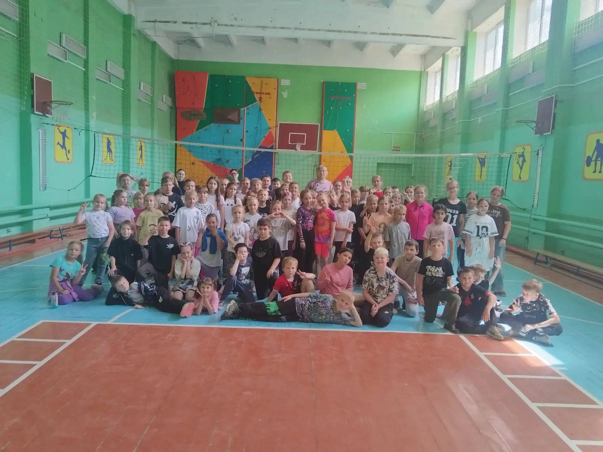 🤸🤾Под руководством учителя физкультуры Матвеевой М.А. в пришкольном лагере прошёл день, посвящённы