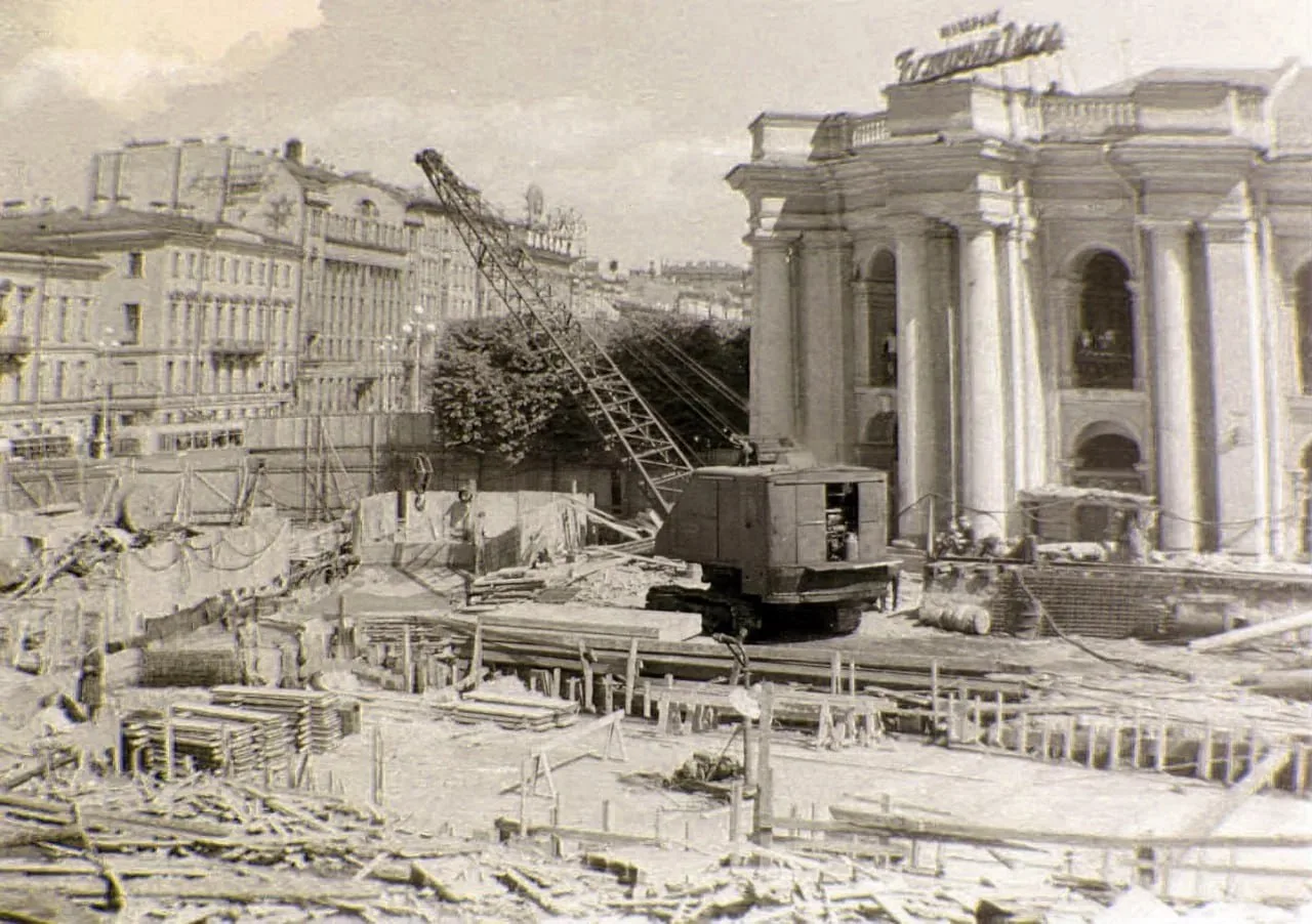 🚇 Строительство станции метро «Невский проспект». Ленинград, 1962 год.