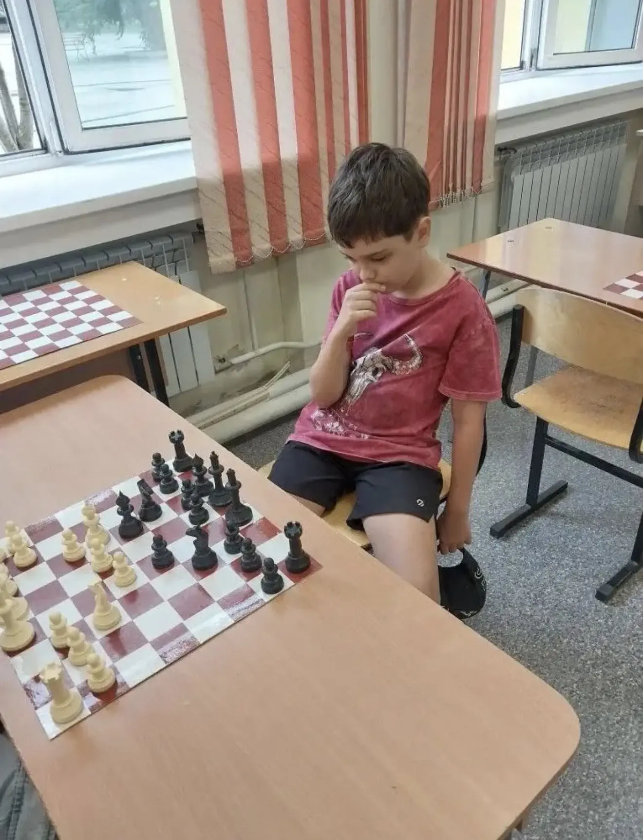 ♟️ Шахматы — это магия логики и стратегии! 
В МБОУ «СОШ №1» г. Абакана прошёл шахматный турнир «План