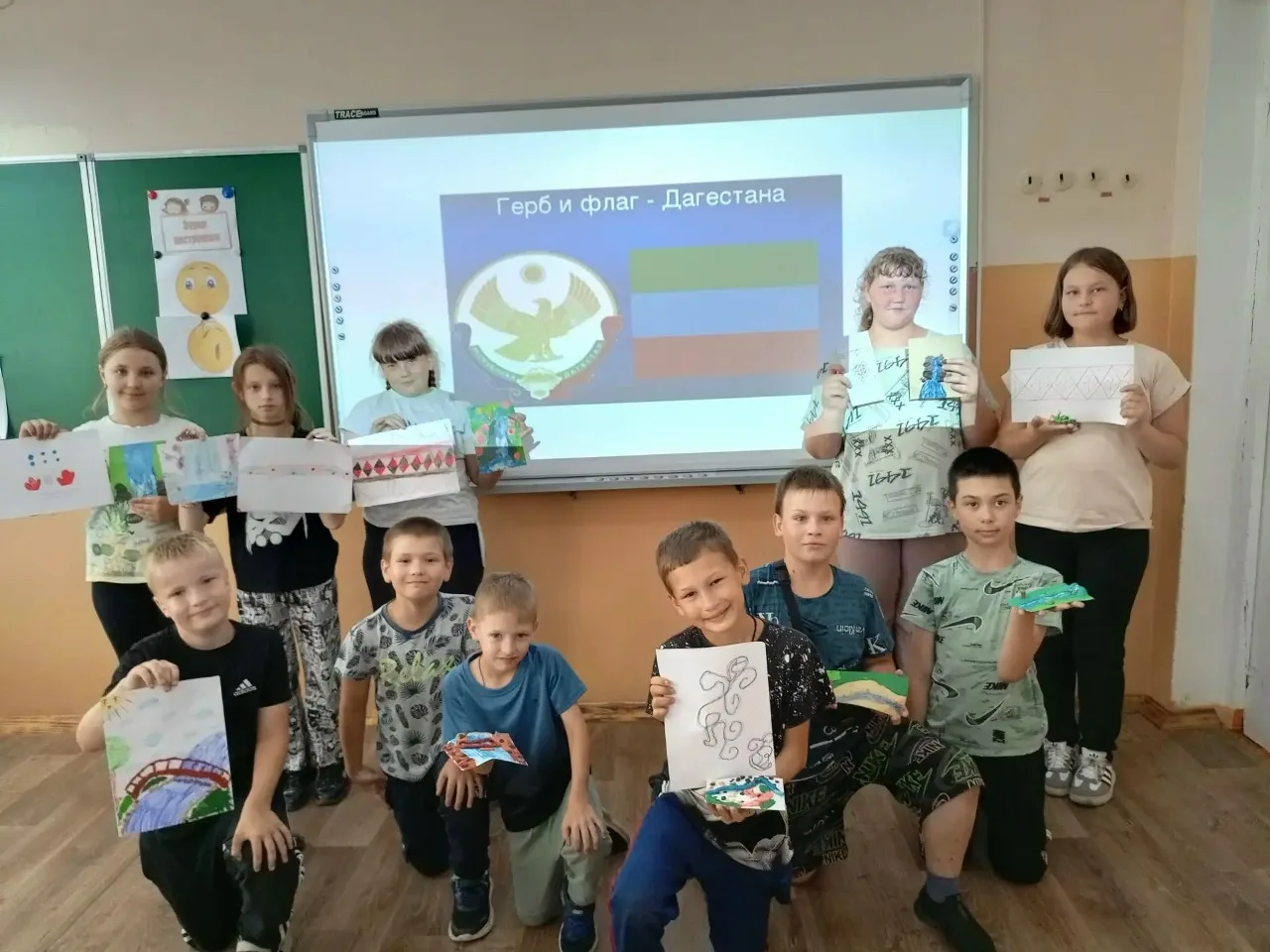 🎉 День Республики Дагестан в школьном лагере: погружаемся в культуру гор! 🎉

17 июня мы отправилис