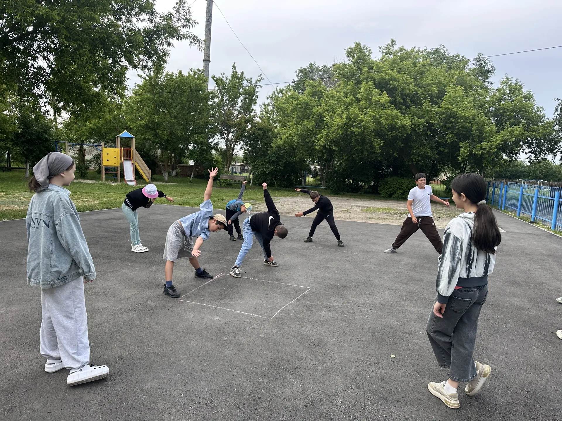 Утро в летнем лагере «Дружный»


✅Трудовой десант 
✅Зарядка 


#ЛОЛ_Дружный