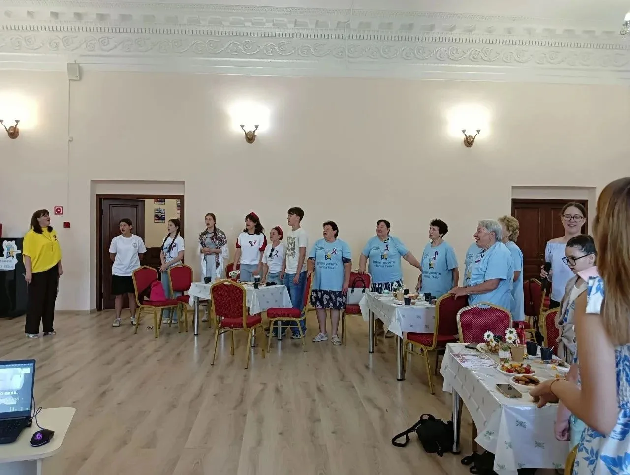 В преддверии Дня России в Социально-культурном центре г. Рыбное прошло мероприятие караоке-час «О Ро