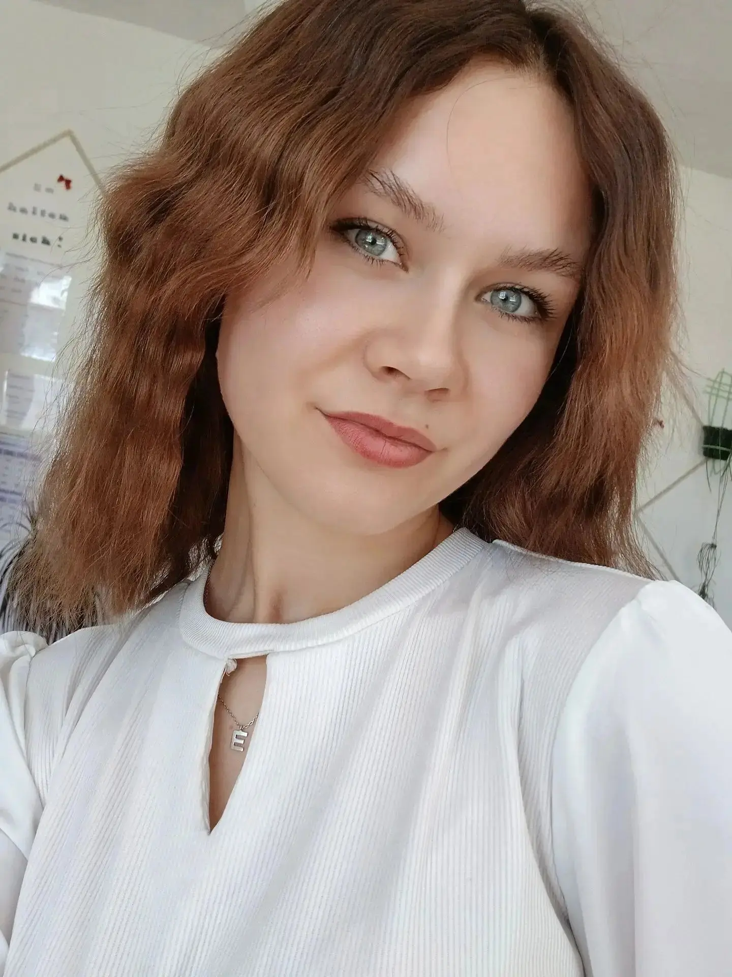 🧑‍🏫Пешехонова Евгения Александровна – учитель иностранного языка. 🔤