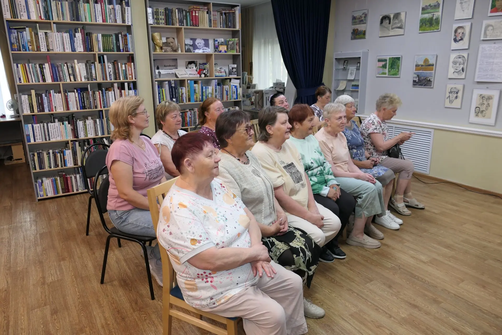 Без друзей меня чуть-чуть…🧒🧑‍🦱🧑‍🦰 
 
Есть в календаре 📅замечательный праздник – Международный 