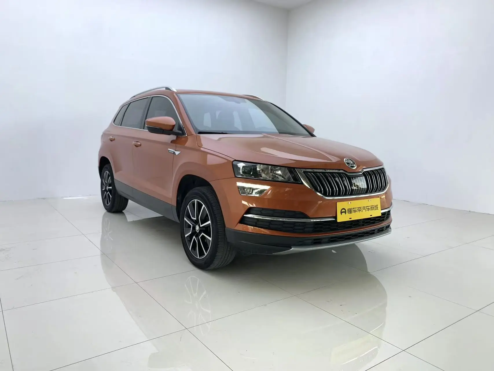 Skoda Karoq 1.4 150 лс
Робот, передний привод.
Левый руль ☝️

Без ДТП и окрашенных элементов.
Максим