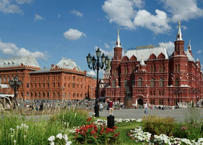 Перформанс с песочной анимацией и живой музыкой по мотивам былины «Василиса Микулишна» покажут в Ист
