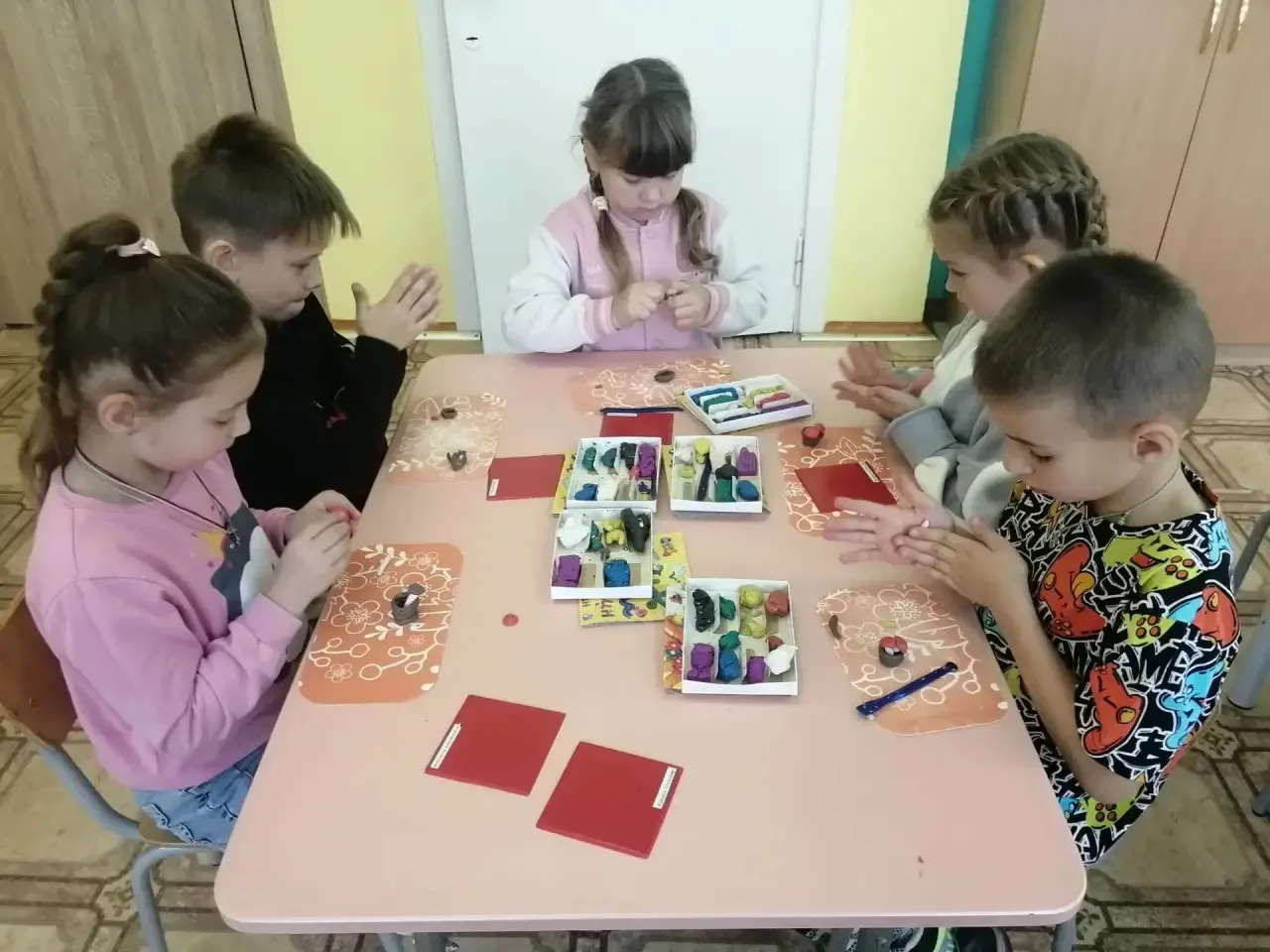 🎉 Творческий день в группе «Лунтики»! 🎉