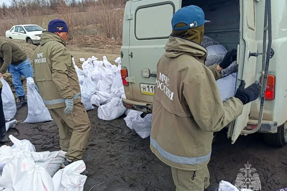 📝Все дворы в Намском районе освободились от воды  За сутки все дворовые территории в Намском районе 