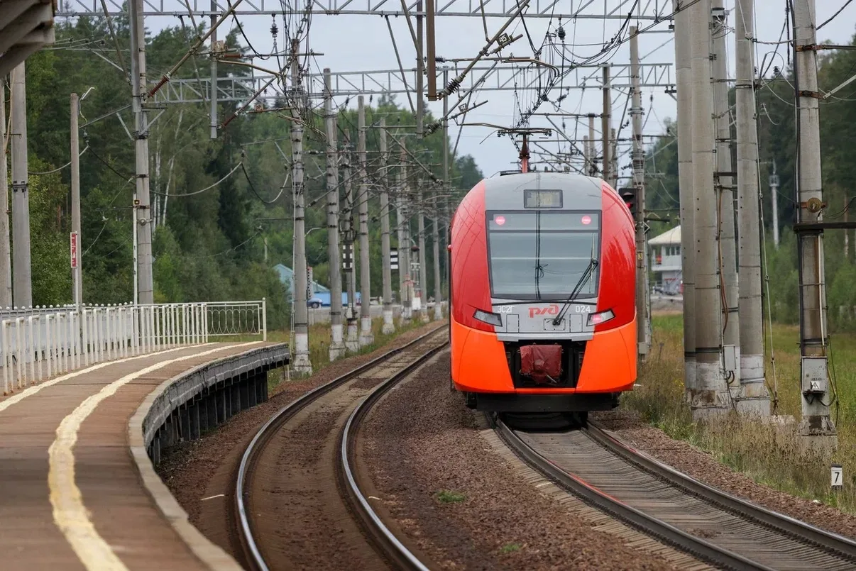 Октябрьская железная дорога в фокусе
