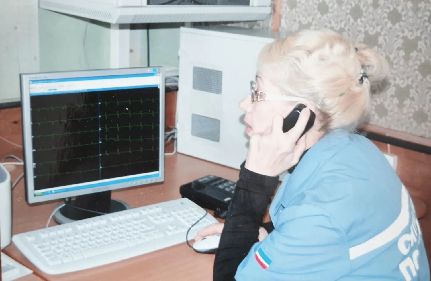 ЭВОЛЮЦИЯ ТЕЛЕМЕДИЦИНЫ от чемодана с проводами до планшета в руках     Знаете, как выглядела «скорая 