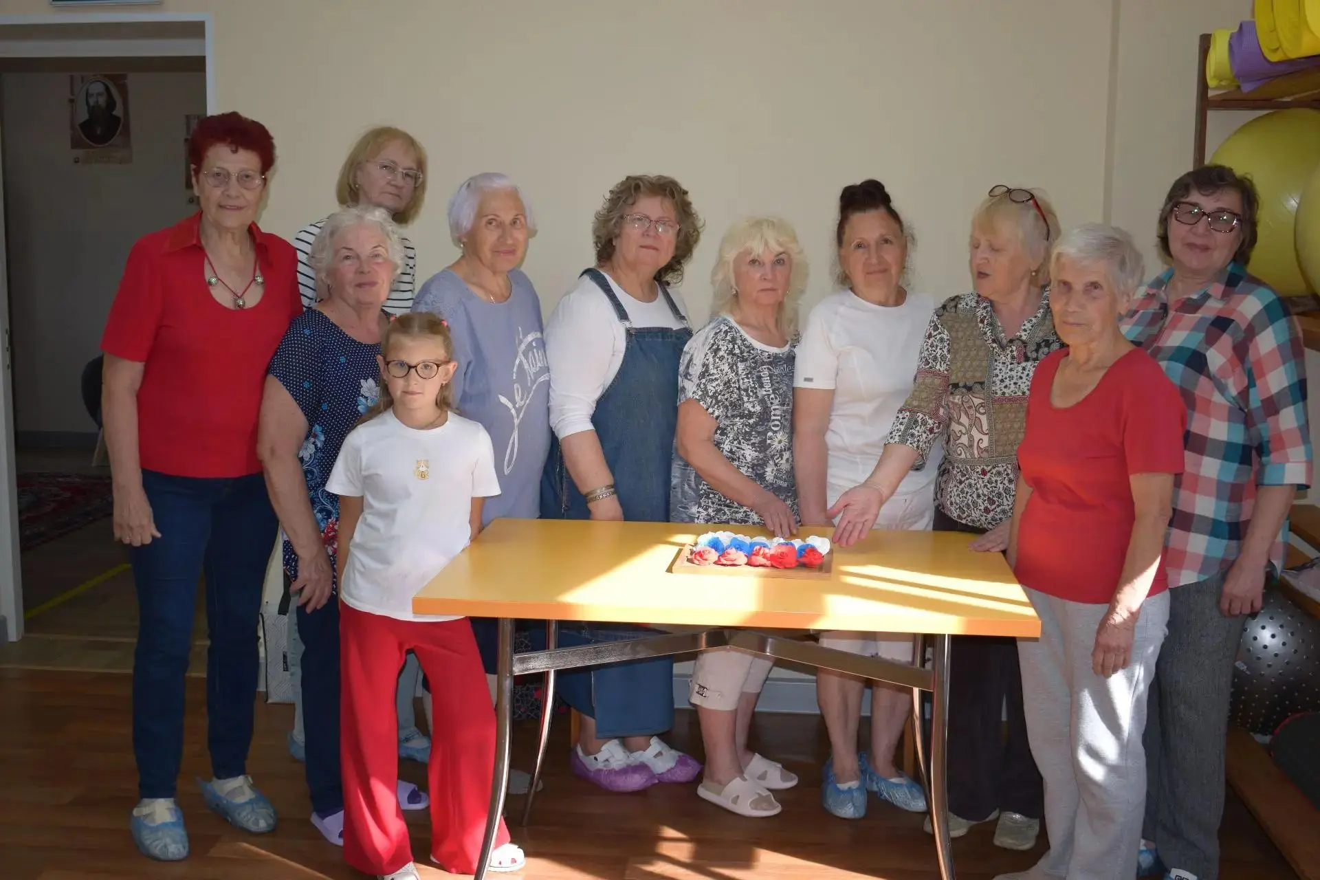 🎉 Творческий праздник: панно в цветах флага #активноедолголетие #старшеепоколение #НП_...