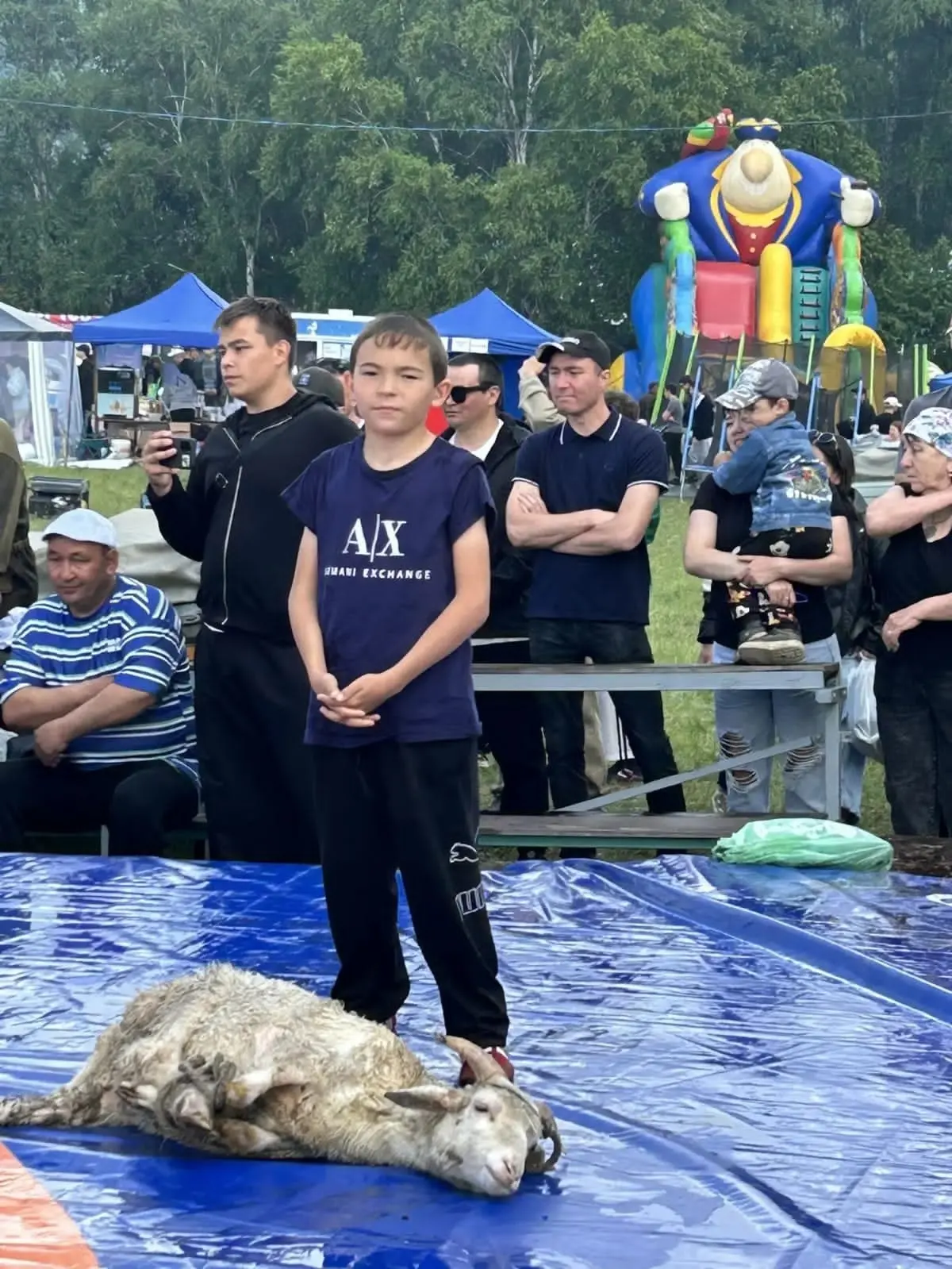Милли көрәштә  Ғәҙелбай ауылынан Беренсе Этҡол мәктәбенең 3 -сө класс уҡыусыһы Ғайсар Буранов 25кг а