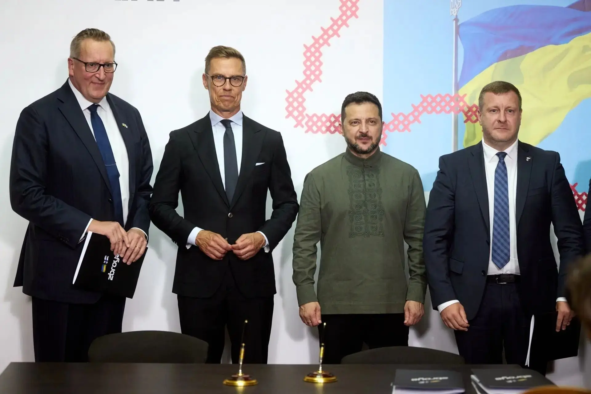 ⚡️Украина и Финляндия договорились о разработке и производстве дронов в Финляндии, — Зе...
